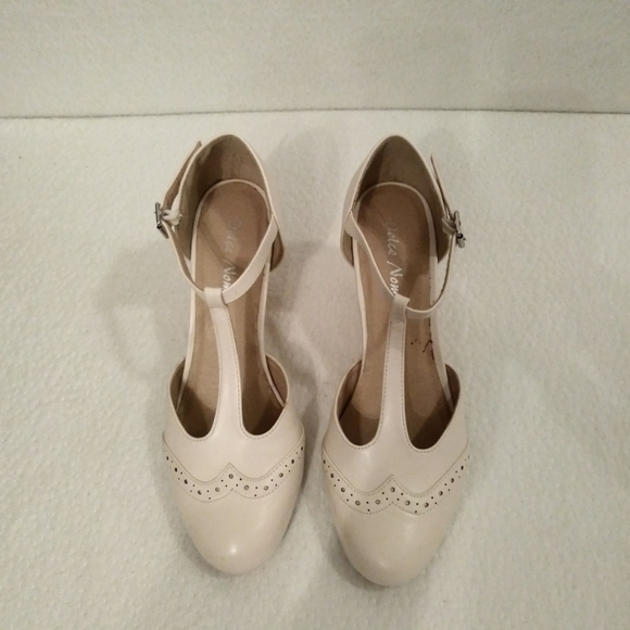 Shoes - Picture 6 of 6